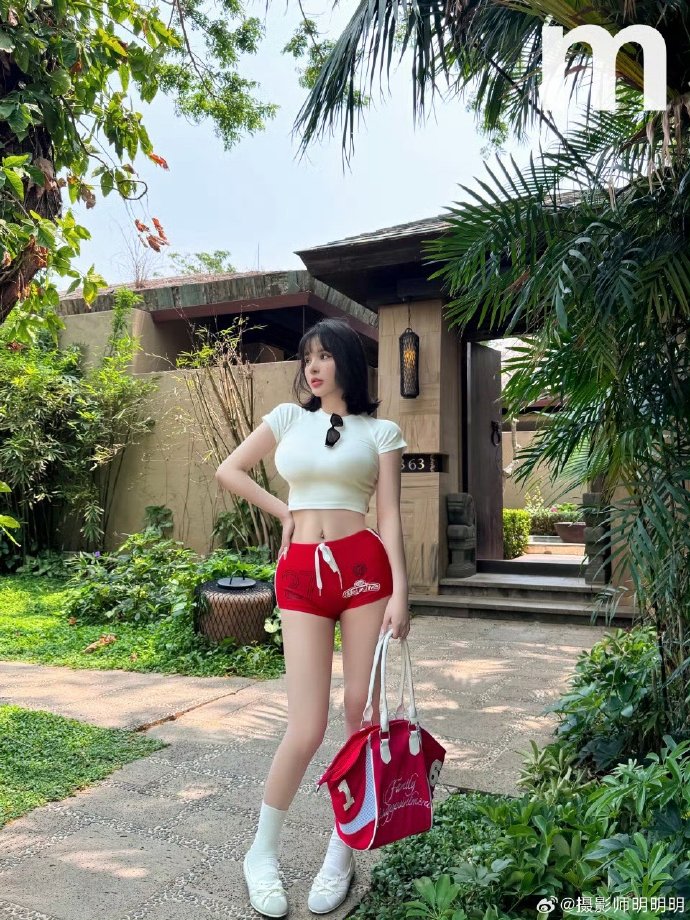 觉醒年代 封面